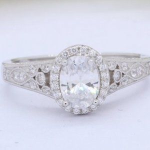Vintage Art Deco Halo Oval 1.86 Carat Vintage Wedd